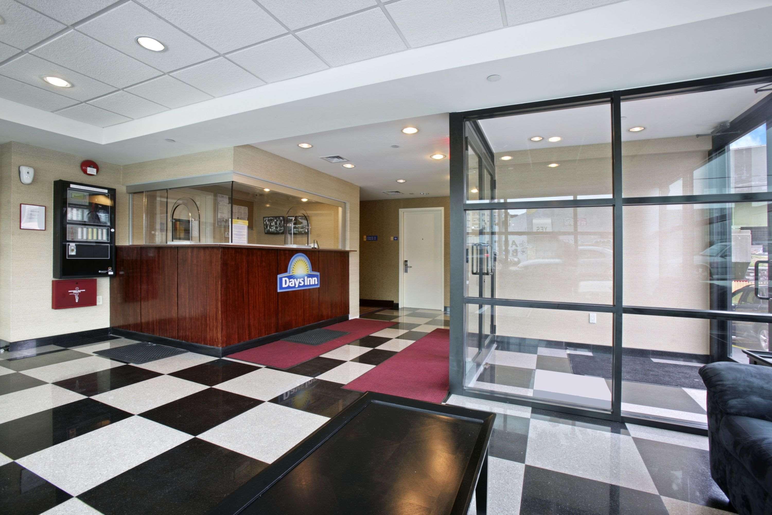 Days Inn Bronx New York Exteriér fotografie